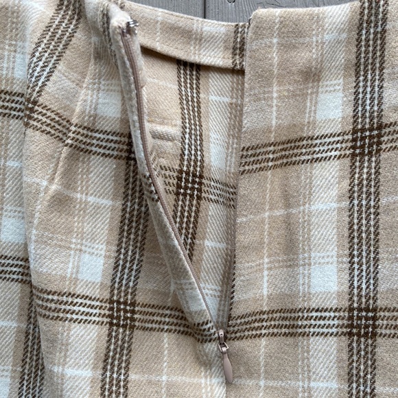 Reformation Janis Beige Check / Plaid Mini Skirt - Picture 5 of 7